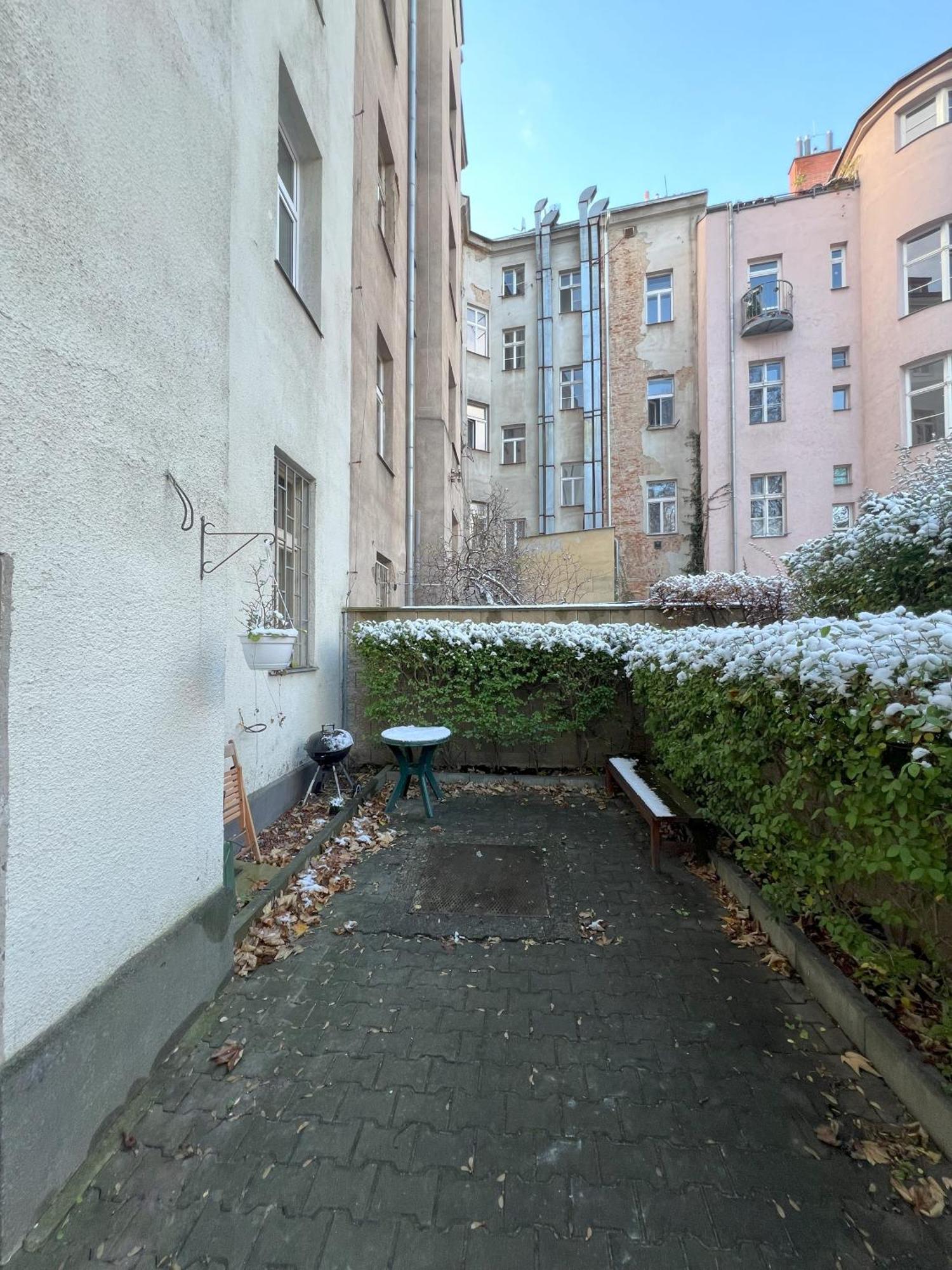 Cozy Garden Apartment In The Heart Of Prag Dış mekan fotoğraf